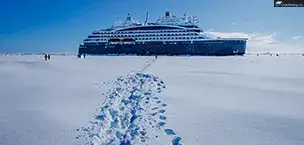 Cruise ship stuck in ice field
